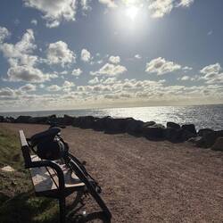 Stevige tegenwind, gelukkig met veel zon 💨☀️