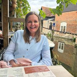 At the Weaver's Arms watching the punts go past.