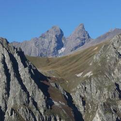 Kig over til de to af toppene i Les Aiguilles d'Arves massivet