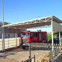 Feuerwehrwagenunterstand....