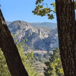 Moustiers-Sainte-Marie eines der schönsten Dörfer Frankreichs