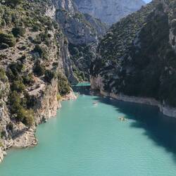viel Betrieb am Eingang der Höhe du Verdon