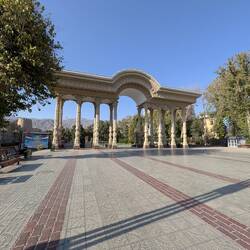 Entrance to the park leading to the river and the monument of heroes