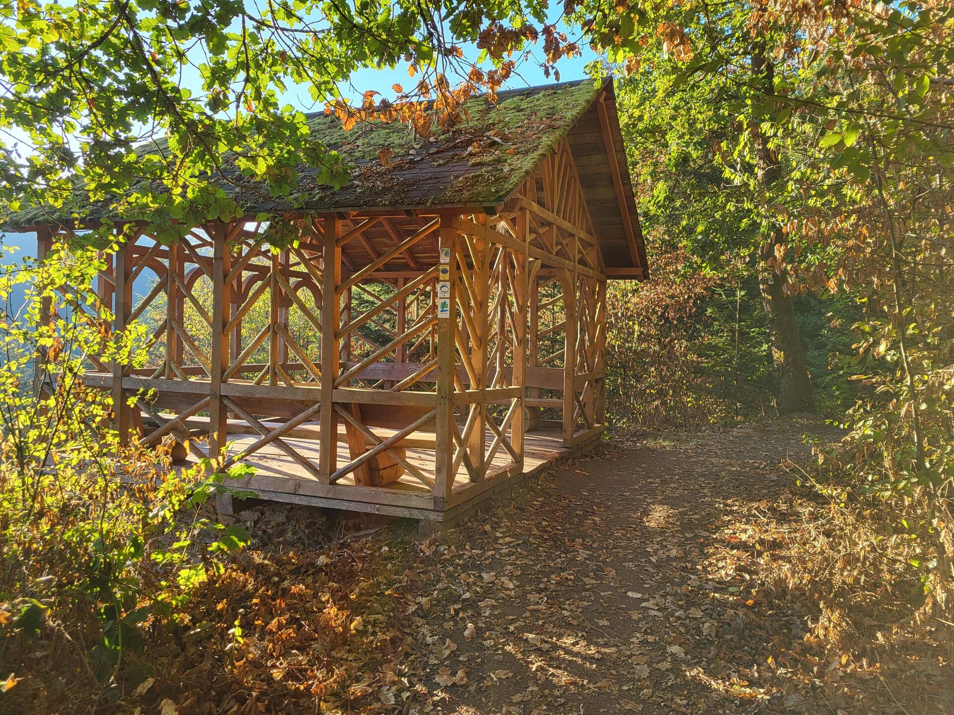 Gleich zu Beginn die erste Hütte.