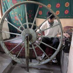Great wheel to spin the silk thread from the cocoon