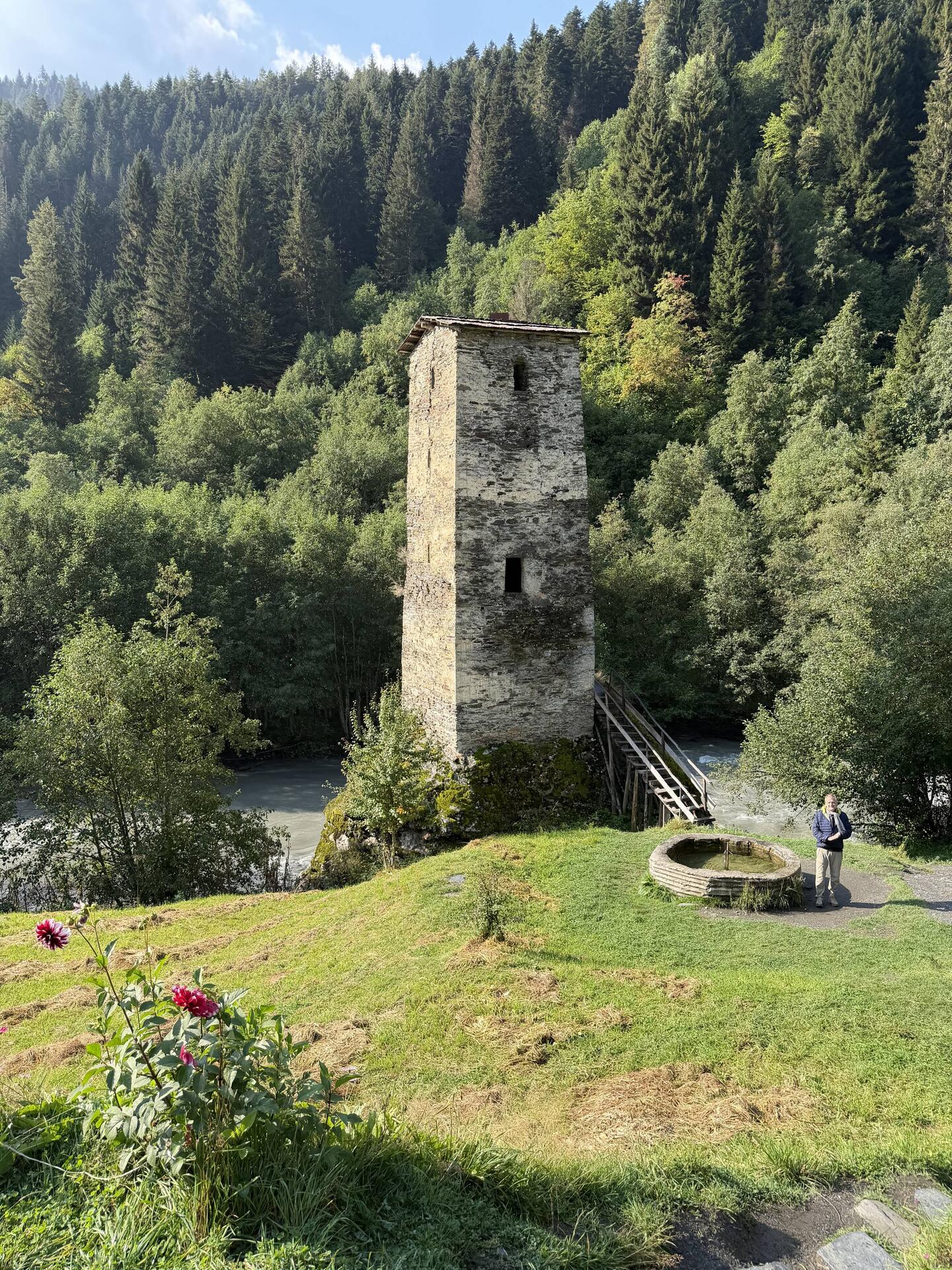 Vor 1000 Jahre gab's da ne Story a la Romeo & Julia, verliebte junge Leute aus verfeindeten Clans
