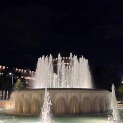 Zum Abschluss der Springbrunnen am Castello Sforzesco.