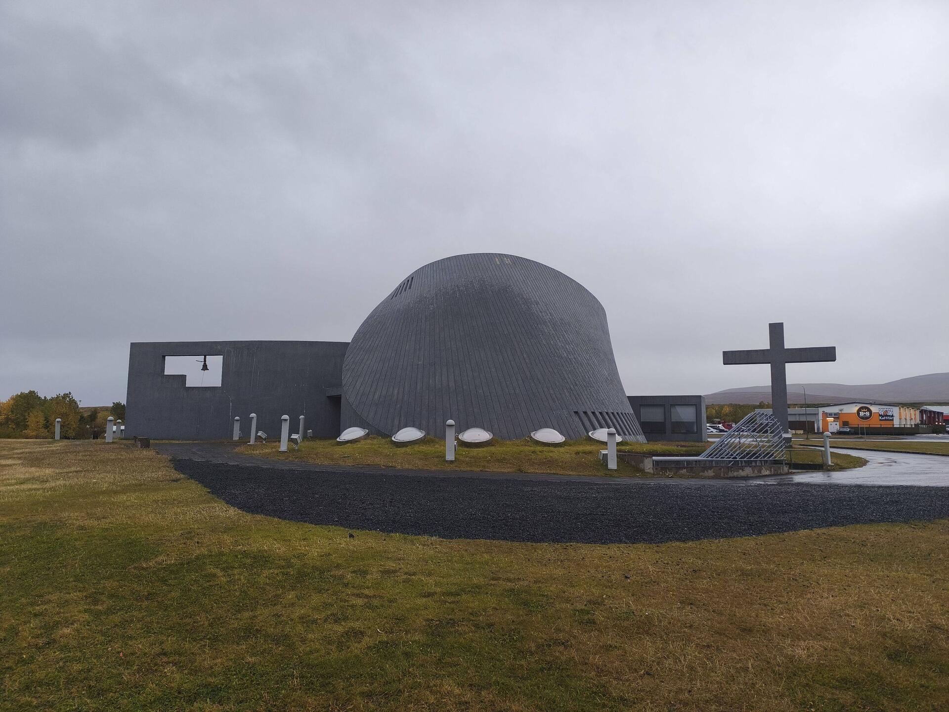 Hólabraut Blönduóskirkja