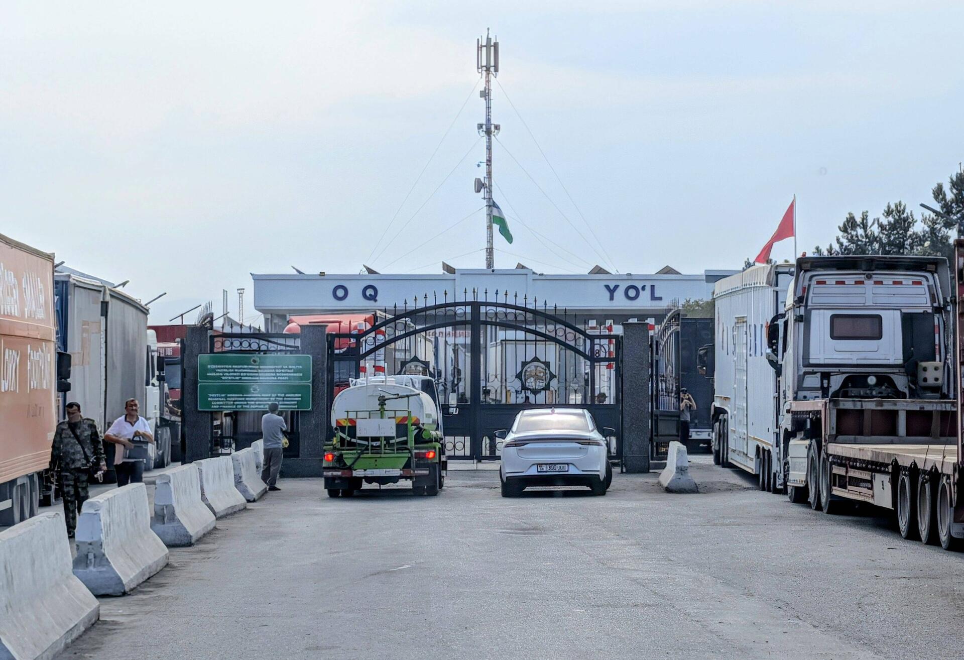 Border crossing out of Uzbekistan