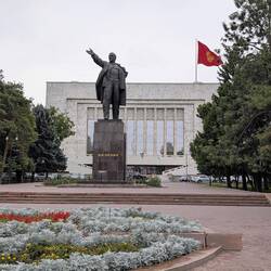 Lenin in the old square
