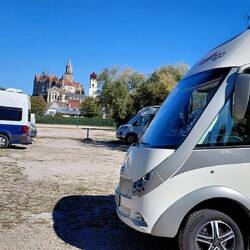 Eingeparkt