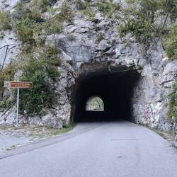 Tunneleinfahrt