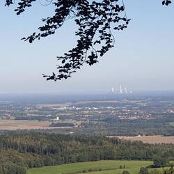 Gaaanz hinten die Ostsee. Vorn Kraftwerk Boxdorf