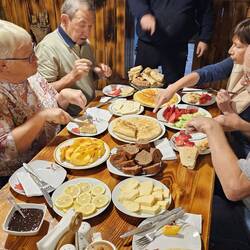 wieder ein reichhaltiges Frühstück