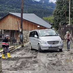 das Auto wurde "ausgegraben"