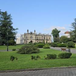 der Park in Zugdidi