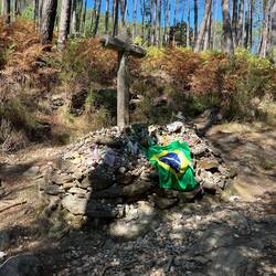 Cruz dos Franceses (Frenchmen's Cross) near the summit