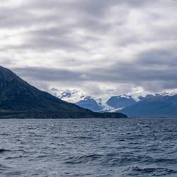 On my way again. Leaving the backdrop of my anchorage.