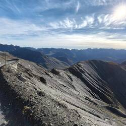 Steile Abfahrt Richtung Süden