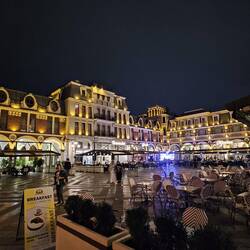 auf der Batumi Plaza
