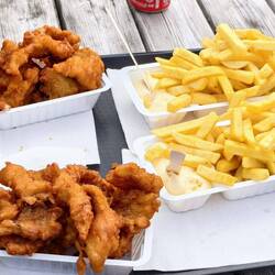 Ein Muss in Holland: Kibbeling und Pommes