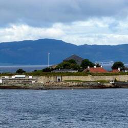 The historic fortifications on Munkholmen Island ... this time with a bit of sunshine — Trondheim.