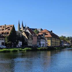 Blick über die Regnitz zur Bamberger Altstadt