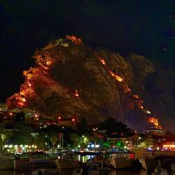 Festung bei Nacht