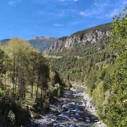 La Guil - Zufluss der Durance - im Hintergrund Einstieg zum Col
