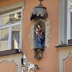 - allein im historischen Zentrum sind es über 200!