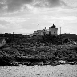Leaving Kristiansund, we pass the Stavnes Lighthouse, first lit in 1874; decommissioned 1984.