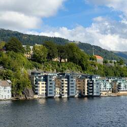Coastal scenery on the way to the Jekteviksterminalen — Bergen, Norway.