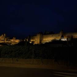Die Festung bei Nacht