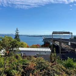 Ankunft bei der Lacey V. Murrow Memorial Bridge.