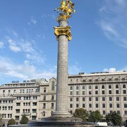 Der heilige Georg - Schutzpatron Georgiens auf dem Freiheitsplatz