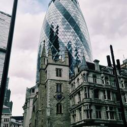 Das "Ei" aka The Gherkin.
