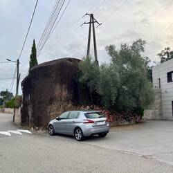 A huge granite boulder, no surprise it's been left here