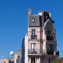 Such an interesting building with a fabulous arch for decoration over the windows/verandah