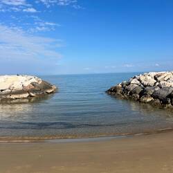 Gegenüber liegt Umag