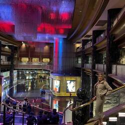 Last walk through the casino ! It is so fancy!