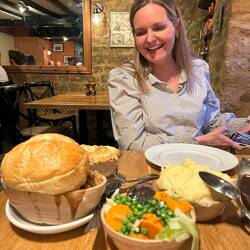 Pie pub meal at The Marlestone Tavern in nearby Milton
