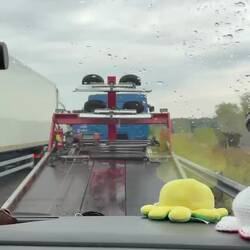 Huckepack auf dem Abschlepper