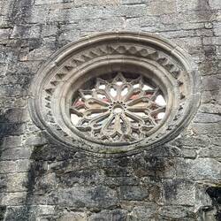 Rose window in the Ruinas de San Domingos