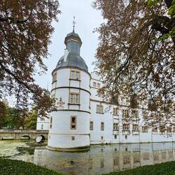 Schloß Neuhaus / Weserrenaissance