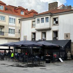 Albergue and bar