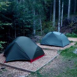 Trekking-Camp Schwarzenbach mitten im Wald