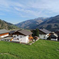 Blick von unserem Zimmer ins Tal