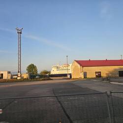 Da hinten liegt unsere Unterkunft der Nacht