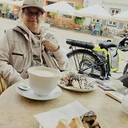 Pause muss mal sein 👍 Baumkuchem-Mix, Crêpes mit Eis und Milchkaffee