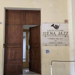 Und die Musikschule gleich nebenan.